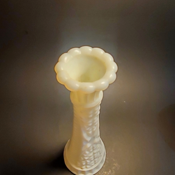 VINTAGE Anchor Hocking "Stars and Bars" Pattern 1950'S Milk Glass Bud Vase EUC - Picture 6 of 6